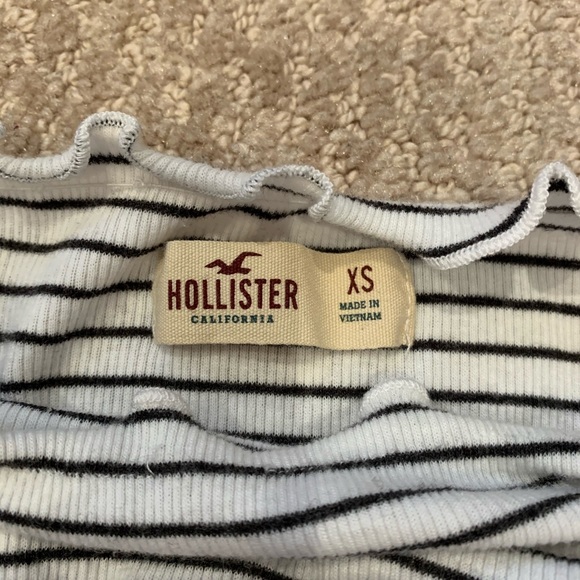 Hollister Tops Hollister Off The Shoulder Top Size Xs Poshmark